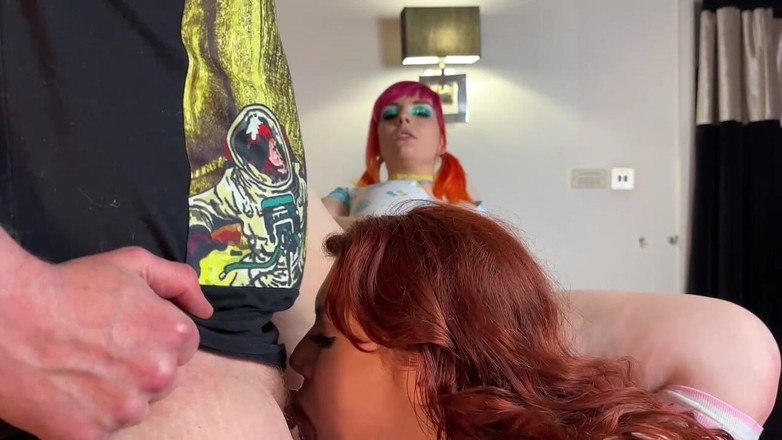 jasminebrooks: 배달원을 따먹는 육덕 거유녀