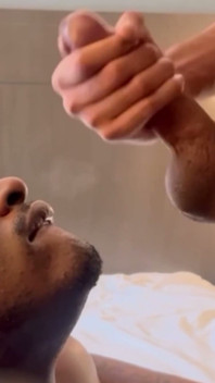 Dl trẻ bbc fucks mông lớn dưới cùng & cho khuôn mặt khổng lồ