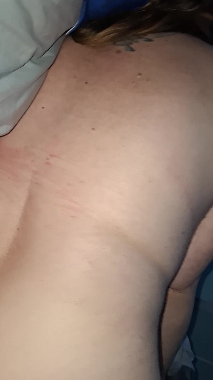 Hersecretlover: 後ろから抱かれ、彼は深く中に射精した