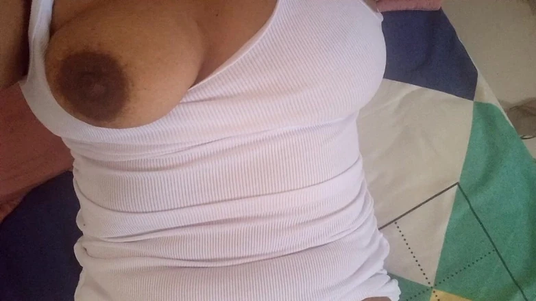 PATY PATY: Hot Brunette Showing off Her Sexy Dress with Her Uncovered