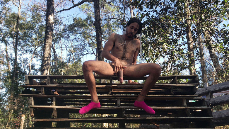 Arthur Eden aka Webcam God: Knacka på trä (4K)