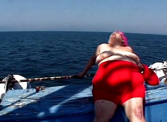 Big Beautiful Babes: Fat beach patrol vol4 - Heavy slut with pink hair bouncing...