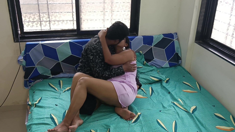 Horny Indian Couple: vaastavik jivan desi patni mukh-maithun