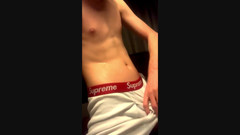 Franchesco Virgolini: Tip sexy de 18 ani care încearcă boxeri noi