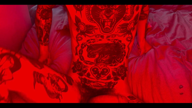 Stallion papi: Cowok ini batal ngentot habis-habisan sampai crot di dalam