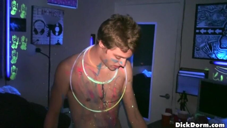 Reality Dudes: Reality Dudes - Raves Are the Best Parties, Specially if They...
