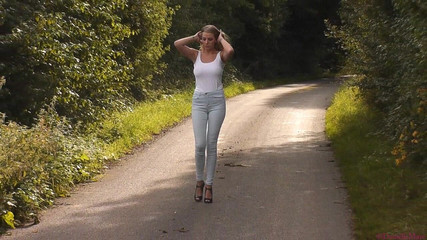 DanielleMaye: Walking Custom Video