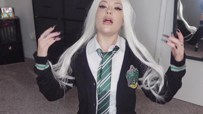 Victoria Malfoy: Slytherin head girl fode você