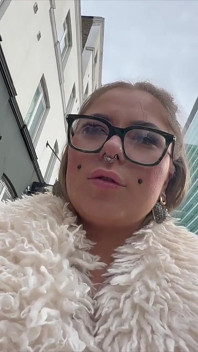 Sandie Candy Cumwalk