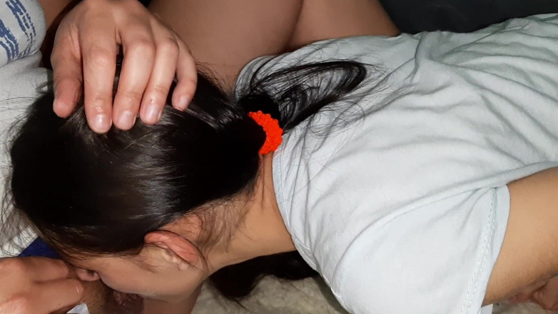 Lesbian-candys: レズビアンは彼女のまっすぐな隣人を誘惑し、彼女をオーガズムに連れて行きました - レズビアンキャンディー