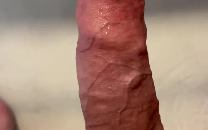 Isaac Hunt: Wanking My Veiny Uncut Cock
