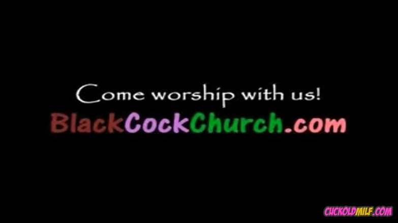 Cuckold MILF: Aldatılan orta yaşlı seksi kadın Afrika gezisi