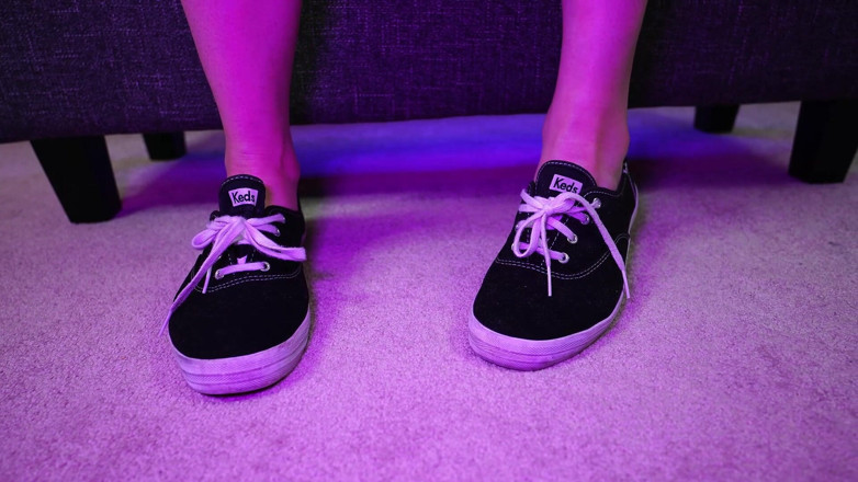 Evelyn Rouge: Sneaker Fetish Kaki Keds Melancap , Menjilat Kucai Joi Fhd
