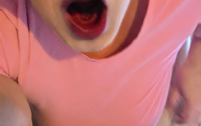 HerculesnVENUS: C’est un buveur de sperme et c’est un mec qui...