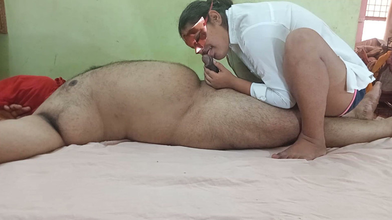 AnnielLo: Urutan minyak sensual bertukar menjadi blowjob rakaman dekat oleh pekerjanya
