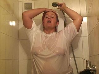 Anna Devot and Friends: Annadevot - w mokrym wyglądzie koszulki !!