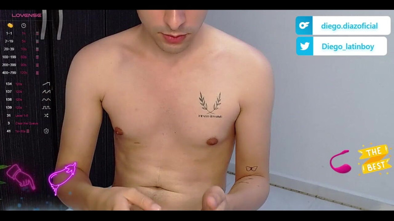 Diego_latinboy: Diego Diaz, mladý Latinoameričan známý jako latinboy, masturbuje sám ve...