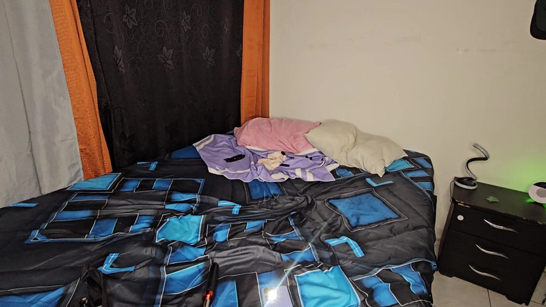 Crisanto999: Wykonuję usługę seksualną dla mojego przyrodniego brata, gdy nikogo nie...