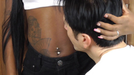 Solo Austria: Black girl belly fetish enjoy the slim black belly of...