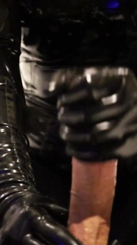 Phiên femdom latex