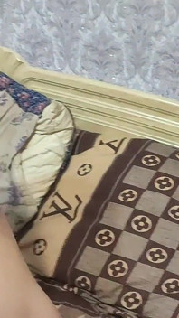 Mengongkek saya dalam pepek berbulu dan mengisi rambut saya dengan sperma