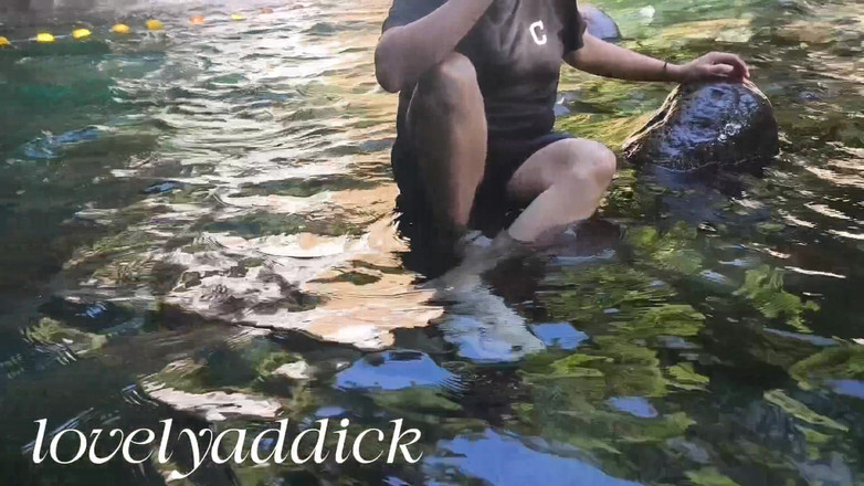 Lovelyaddik: Nehrin soğuk suyunda banyo