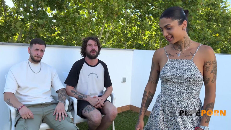 PepePorn: 2 новачки-любителі навчаться трахатися: покажи їх, Валерія!