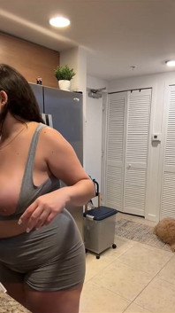 Пряма трансляція з Dani Valentina