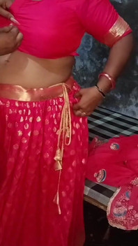 Teman wanita desi membuat mms dalam Oyo xxx, desi village gf merah jambu mengongkek pepek merah jambu