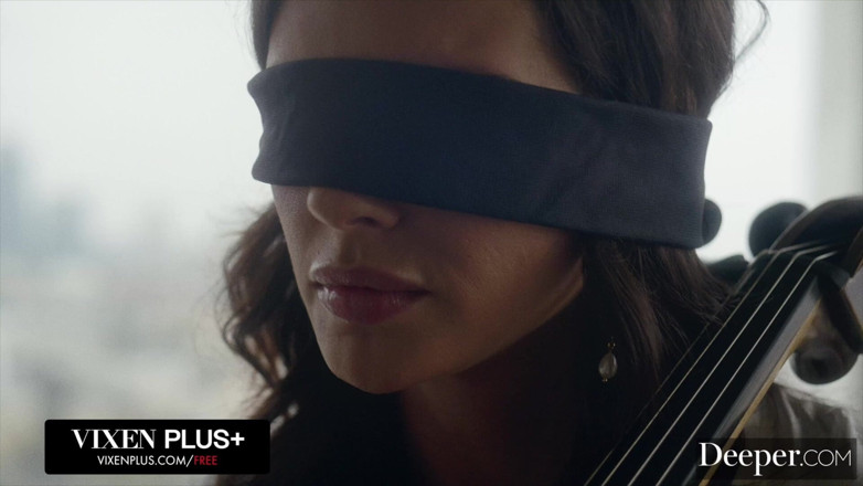 Deeper: Plus profond. Keisha se fait fesser et discipliner par un...