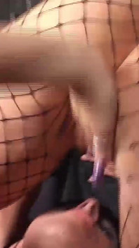 Jeff Phucksum geeft seksslaven Raven Black en Sara Jay wat ze willen