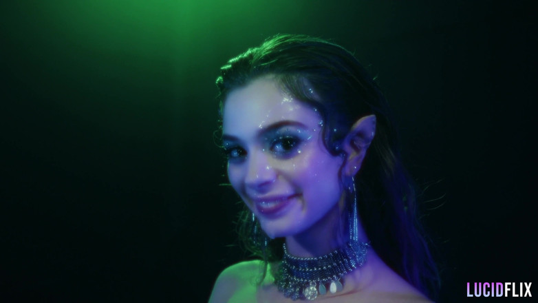 Lucid Flix: Molly Little ile Lucidflix Luminati