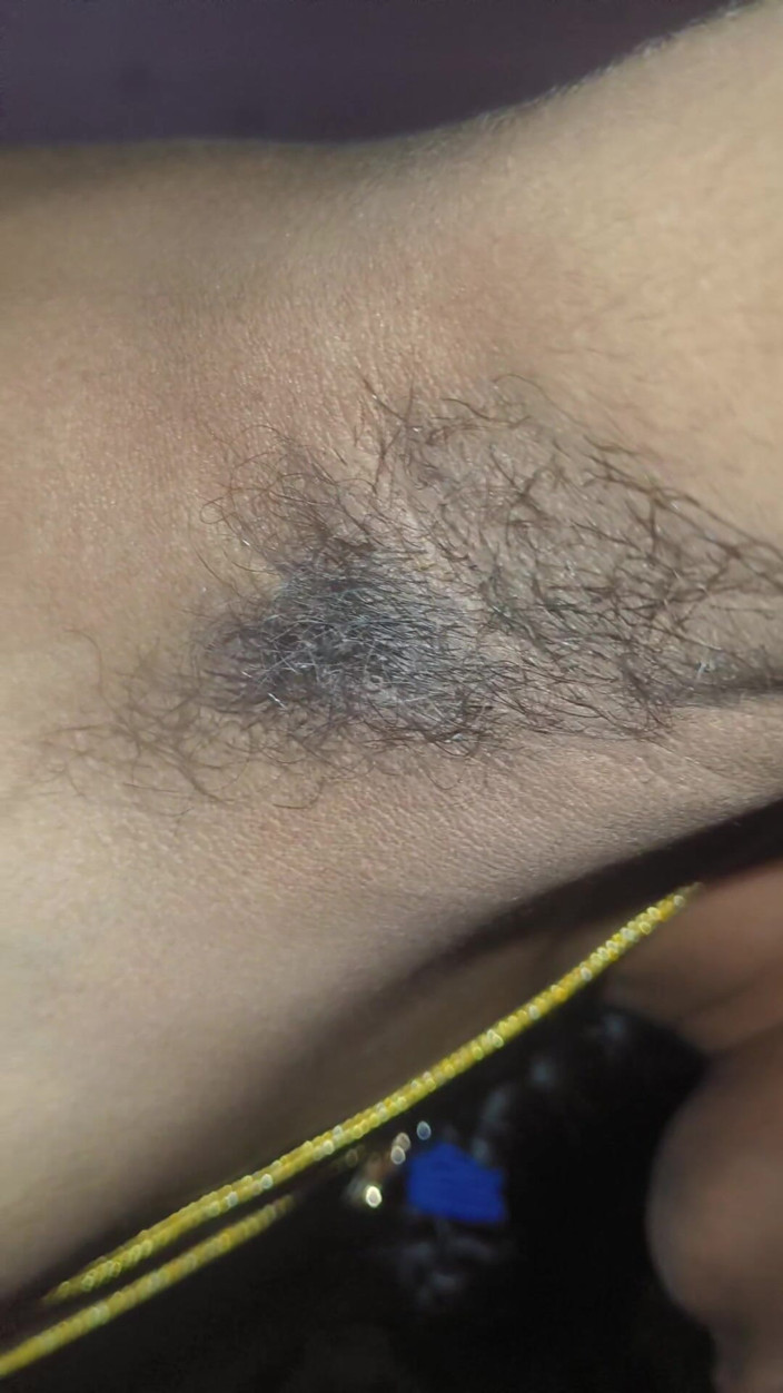 X videos: 德西继兄弟厕所在继妹的身体上