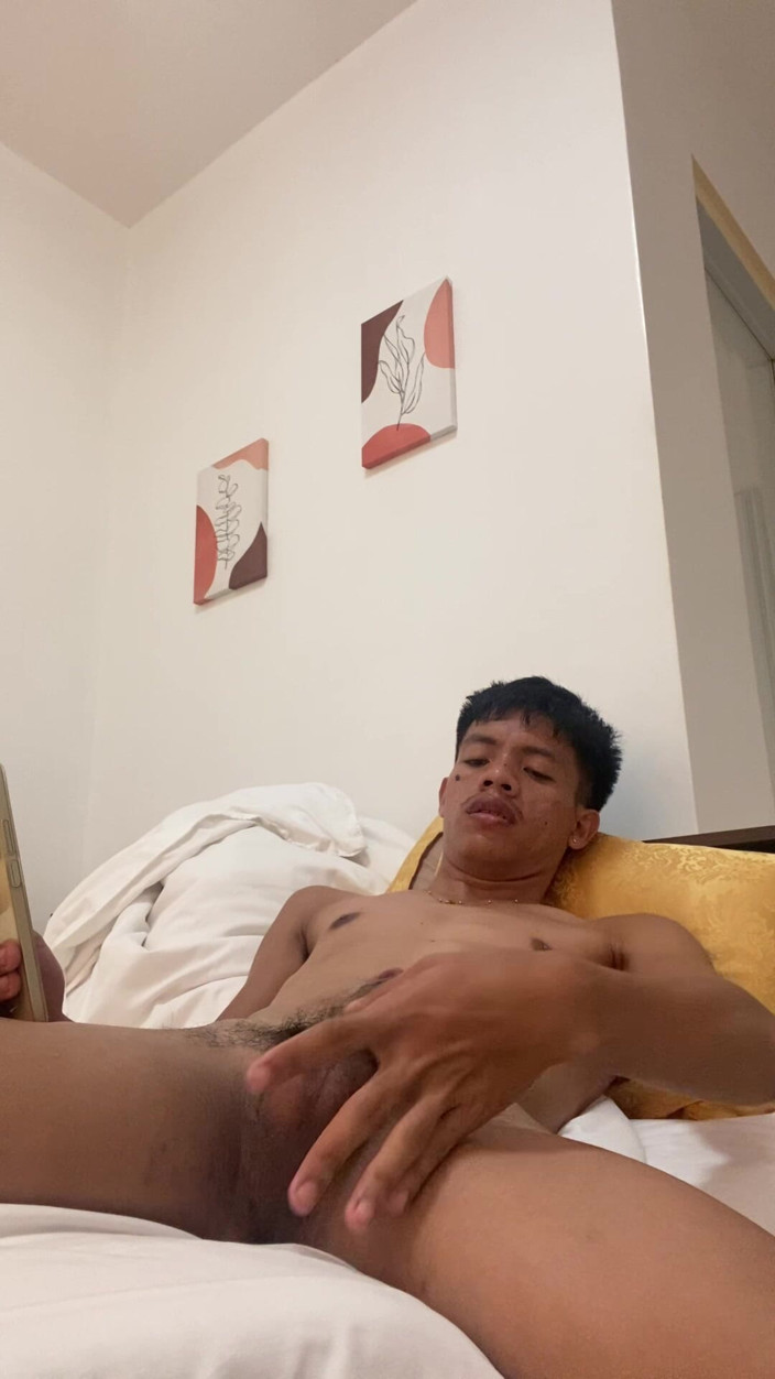 Jameson Official: Filipino Twink Gets Hard, Jerking off to Explosive Cumshot