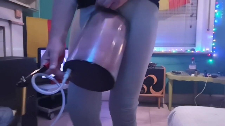 Monster_Meat_: Pumpující párty sama