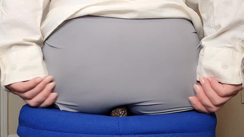 Julia Ryan: Dr Julia badania pt 1 Czy wzdęcia mogą cię utrzymać?