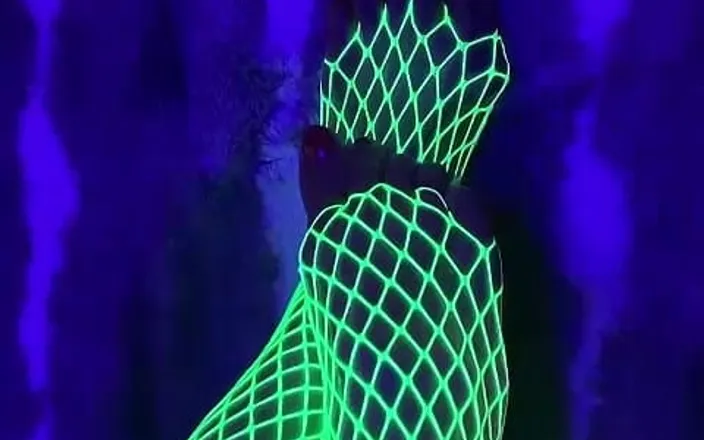 Naelor: Tiny Asian Feet with Long Toes in Green Neon Fishnet