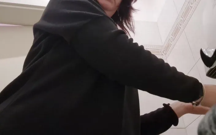 Nicoletta Embassi: Beautiful Piss Farts Stripteases in Shops and Public Toilets Super...