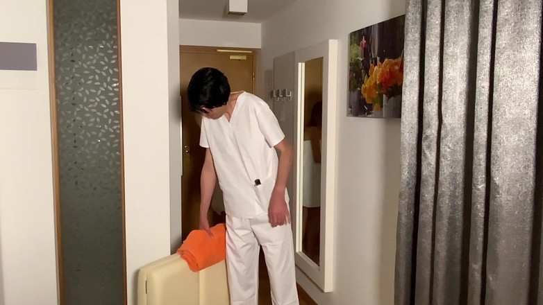 MissLeggings: Massage på hotellrummet