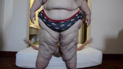 Full Weight Productions: Tag team, des chutes de matelas avec Bobbi Jo et...