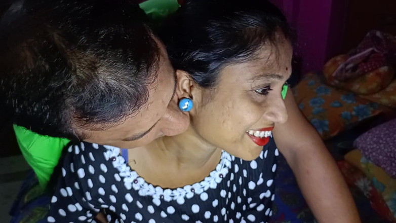 Bengali-coupel: พิ้งค์วาบี เบงกาลีอินเดีย เย็ดกับดาโวร์ และเริ่มต้นด้วยความเสียว