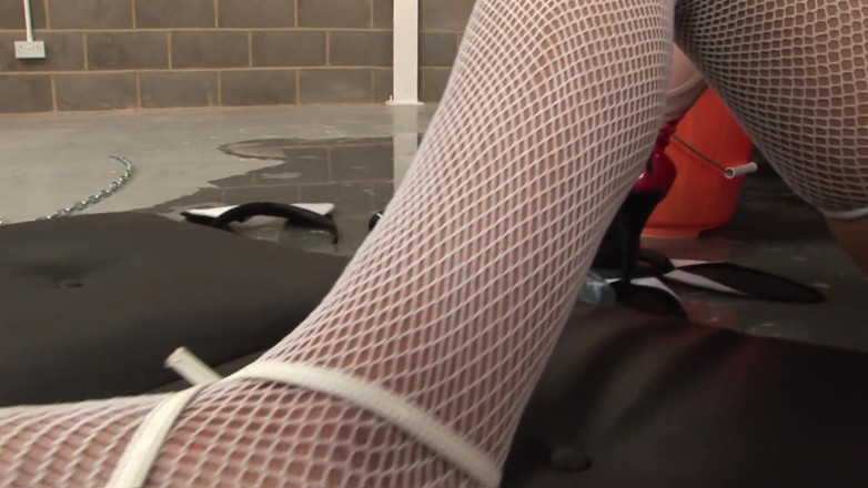 Very hot hardcore: Tesão de meninas de lavagem de carro fazendo sexo lésbico...