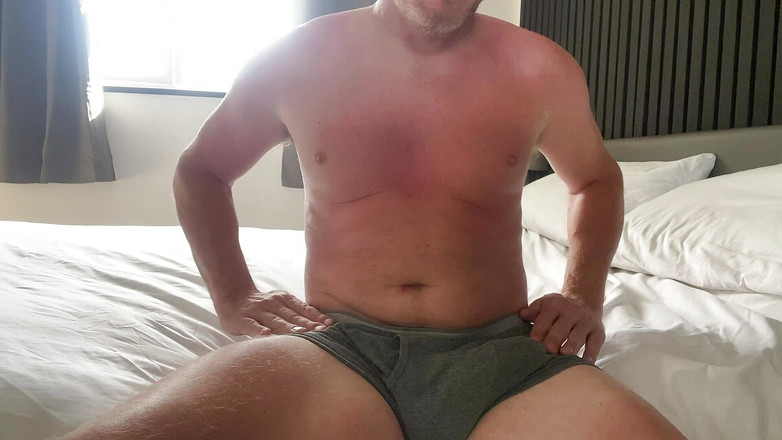 Danny Joe: एकल, वीर्य शॉट।