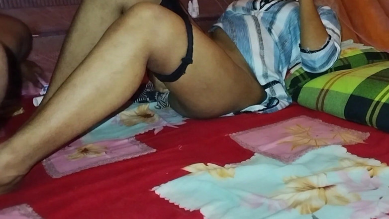 Deshi women: मेरी सौतेली बहन की चुदाई और चूत के अंदर वीर्य भारतीय सुंदर सौतेली बहन देसी भारतीय