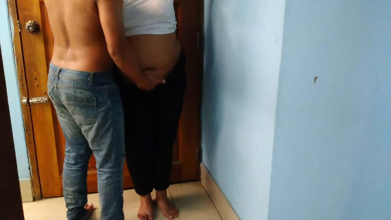 Aria Mia: Arap arkadaşımın üvey annesine otelde prezervatifsiz göt sikişi ödüyorum! - Müslüman seks