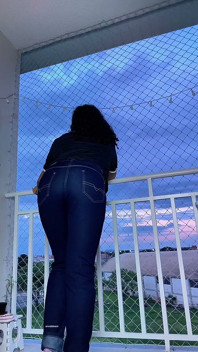 Compilație cu pârțuri în aer liber, în mașină, femeie latino care dansează cu fundul mare