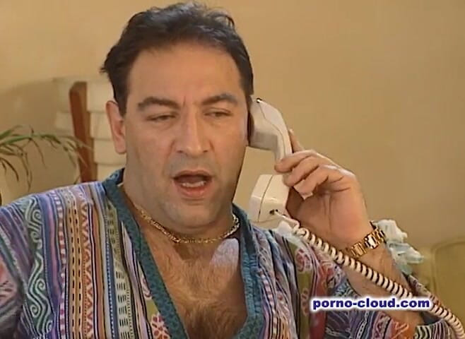 Porno Cloud: Servitoare neagră îl ajută pe șef și pe soția lui futându-se -DVD-