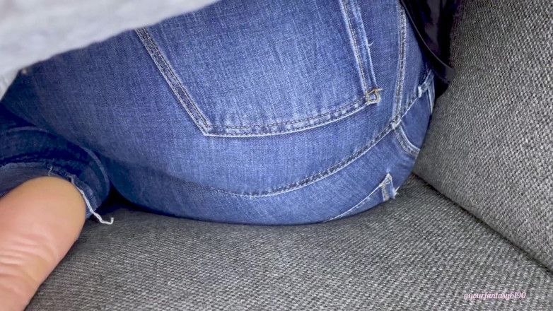 Your fantasy studio: Kentut Di bawah selimut dalam seluar jeans