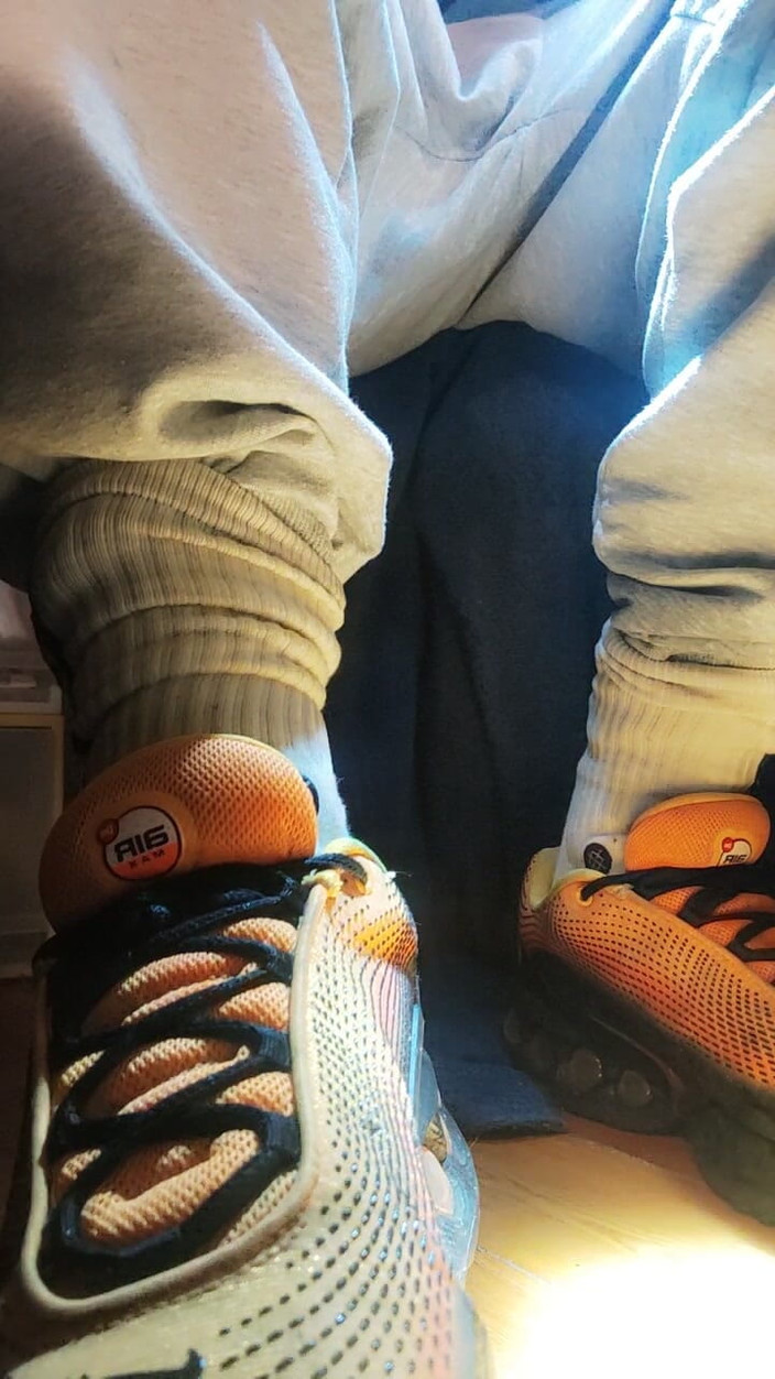 SmokedAlloy2: Dj-bro Pisse Und Spiele Mit Dreckigen Socken.... Hammer Drauf!