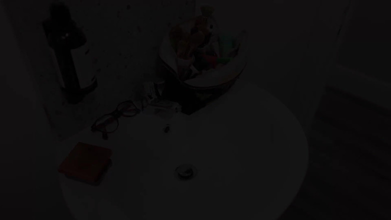 Countess diamond: 복종하는 룸메이트 - 룸메이트의 노예가 되다